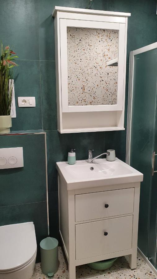 New Cute Apartman Ante Split